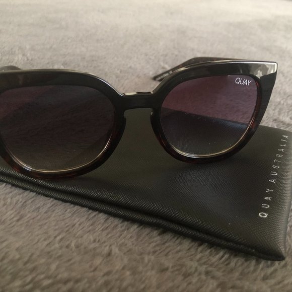 Quay Sunglasses - Picture 2 of 10